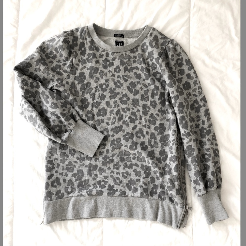 GAP MATERNITY LEOPARD PRINT FLEECE LINED SWEATSHIRT WITH SIDE PANEL ZIPPERS